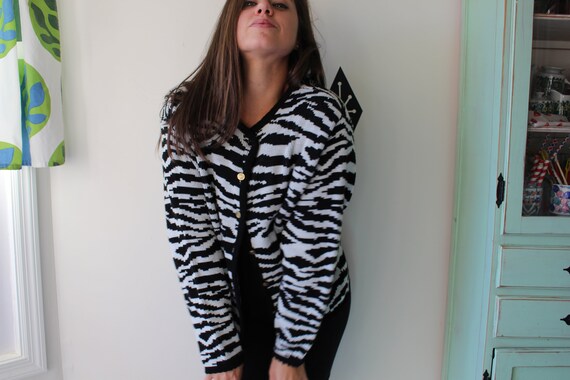 1980s ZEBRA Sweater...safari. jungle. black and w… - image 5