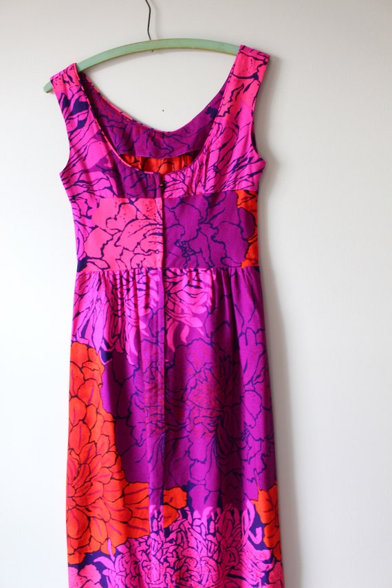 1970s Bright RETRO Chic FLORAL Dress...maxi dress… - image 7