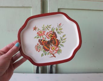 Plato de hojalata con forma de mariposa vintage de los años 70: decoración de cocina retro con estilo