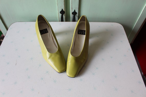 90s Vintage Lime Green LEATHER Heels...size 6.5..nine West. Chunky.  Designer Vintage. Autumn. Pumps. Shoes. Bright. Chunky Shoes. Mod. Fancy -  Etsy