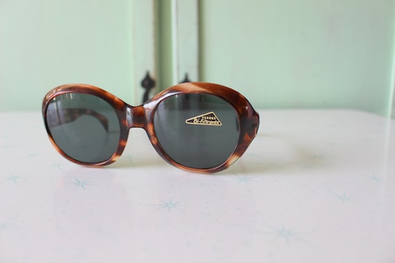 Vintage 60s 70s sunglasses - Gem