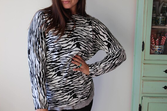 1980s ZEBRA Pullover  Sweater..retro. designer vi… - image 5