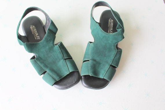 Vintage GREEN AEROSOLES Leather Boho Flats....size