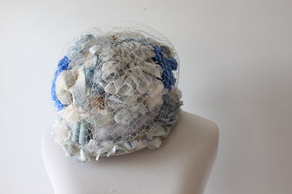 Vintage FLORAL DREAM Hat..flower hat. blue. straw… - image 3