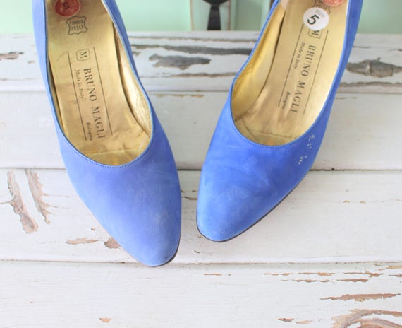 Vintage 1980s Blue Leather Heels....size 5 womens… - image 2