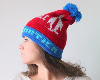 Strength & Honour Cappello Con Pompon Invernale Per Tifosi Inghilterra – Unisex, 100% Acrilico, Rosso E Bianco – Idea Regalo