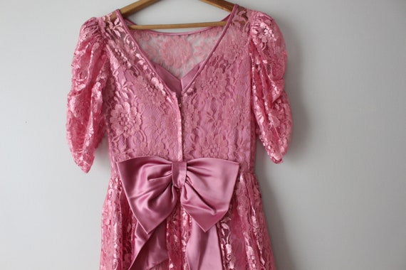 1960s Lovely Vintage PRETTY PINK Dress...fancy. p… - image 8