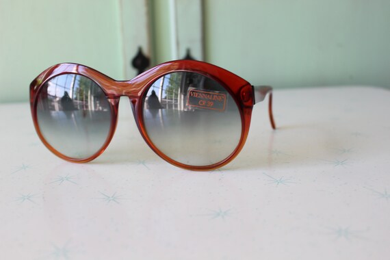 1970s Vintage Red Big Mod Sunglasses. retro. colo… - image 4