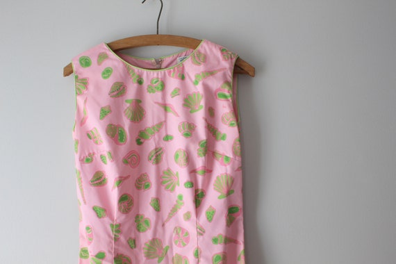 1960s VESTED GENTRESS Vintage Pink SeaShell Beach