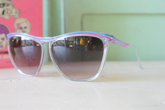 Taiwan Sunglasses: 1970s Tinted Lens Eyewear