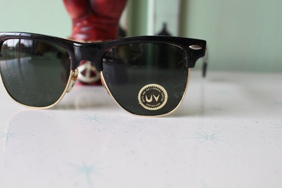 1980s RAD  Sunglasses.black. retro. colorful shad… - image 4