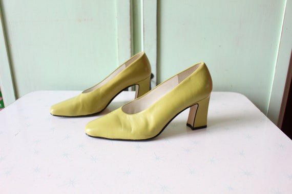90s Vintage Lime Green LEATHER Heels...size 6.5..… - image 1