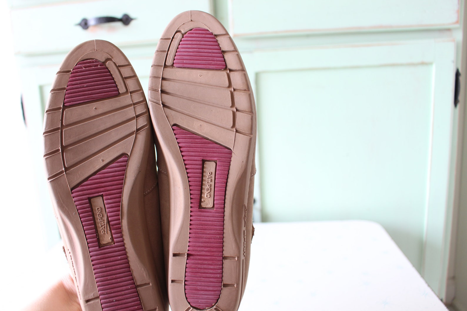 vintage tan suede flats...size 7 womens...flats. urban. hippie. boho. 1980s flats. retro. indie. aztec. ballet flats. strappy. n vintage tan suede flats...size 7 womens...flats. urban. hippie. boho. 1980s flats. retro. indie. aztec. ballet flats. strappy. n