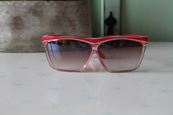 Vintage Flat Top Mod Taiwan ROC 1980s Sunglasses.… - image 3