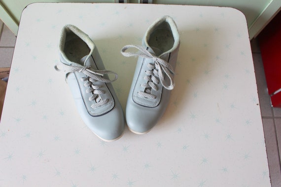 1970s Retro Vintage BOWLING SHOES...size 8 womens… - image 1