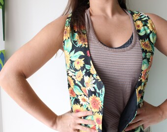 1980s SUNFLOWER Boho Vest. medium. daisy. kitsch. wedding. top. 80s clothing. summer. festival. hipster. . hippie. floral. woodstock