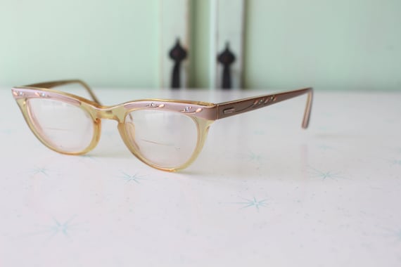 Vintage 1950s Cat Eye Glasses: Bronze Winged Eyew… - image 1