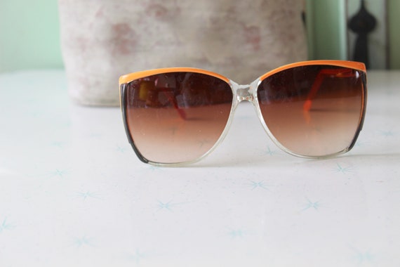 Vintage Taiwan ROC Sunglasses..BIG. rare. womens … - image 1