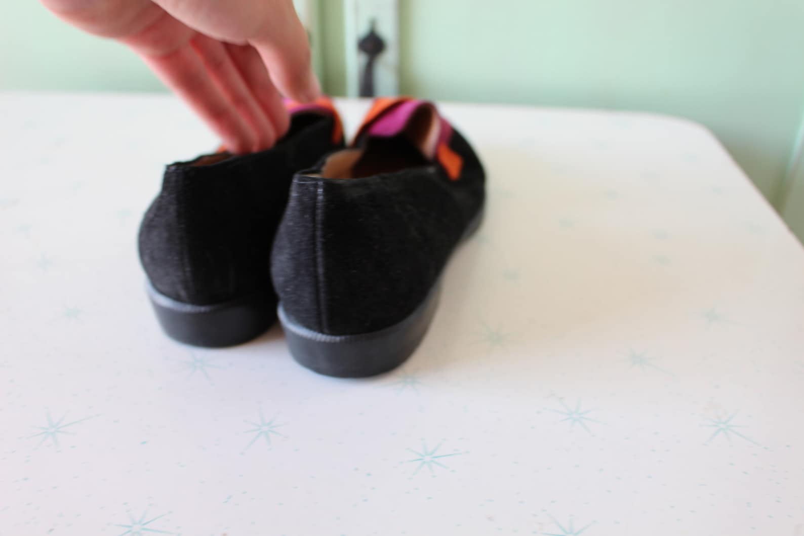 vintage designer suede flats....size 7 womens...shoes. retro. mod. designer. suede. black. ballet flats. 1980s flats. oxfords. p vintage designer suede flats....size 7 womens...shoes. retro. mod. designer. suede. black. ballet flats. 1980s flats. oxfords. p