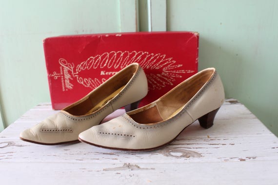 1960s Fancy Heels.....size 6.5 womens....shoes. p… - image 3