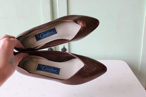 1980s Bronze Vintage Flats Shoes ..size 5.5 Womens