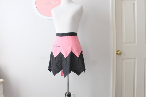 1960s Pink & Black Atomic Apron: Retro Kitsch Kitchen Decor