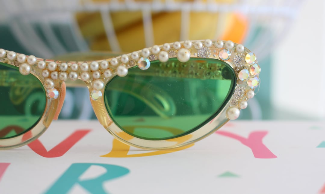 LJCZKA Retro Occhiali da Sole Occhi di Gatto da Donna Occhiali da Sole Stretti Gatto alla Moda con Protezione UV400 LJCZKA Retro Occhiali da Sole Occhi di Gatto da Donna Occhiali da Sole Stretti Gatto alla Moda con Protezione UV400