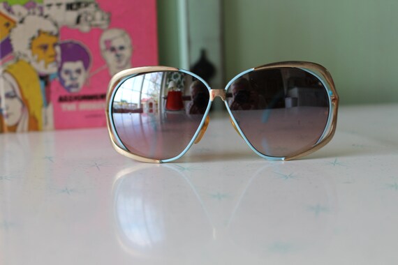 Vintage 1980s New Old Stock Mirror Sunglasses....… - image 4