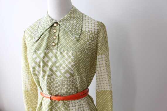 1970s Green FLORAL Disco Dress....size small medi… - image 7