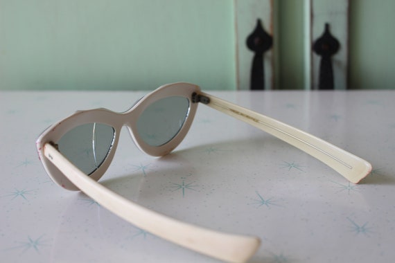 1950s 1960s Vintage CAT EYE Sunglasses..vintage e… - image 5