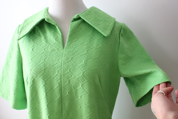 Vintage LIME GREEN Day Dress....size medium large… - image 3