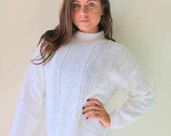 1990s WHITE Sweater......white. retro. unisex. 1980s sweater. rad. cardigan. pullover. hipster. nautical. oversized womens. knit.