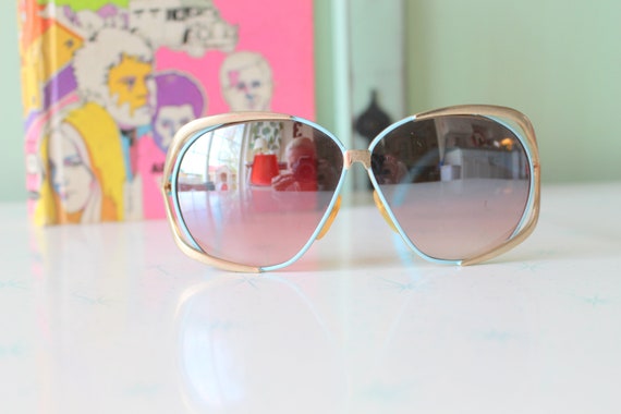 Vintage 1980s New Old Stock Mirror Sunglasses....… - image 1