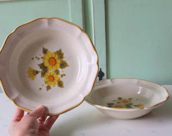 Ciotole in ceramica vintage MIKASA con motivi floreali - Set impilabile da 4 anni '70