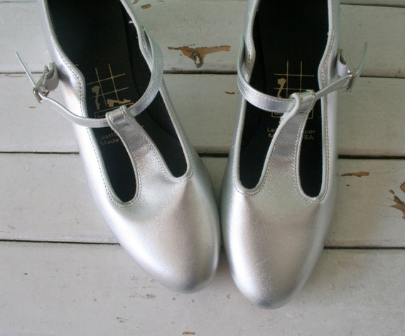 1980s SILVER LEATHER TicTacToe Flats...size 7.5 w… - image 1