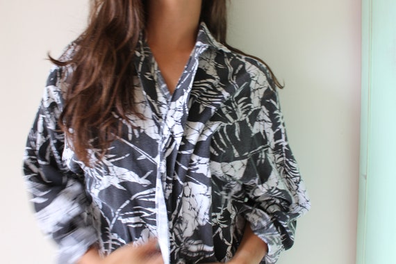 Vintage Black and White Blouse..womens. black and… - image 4