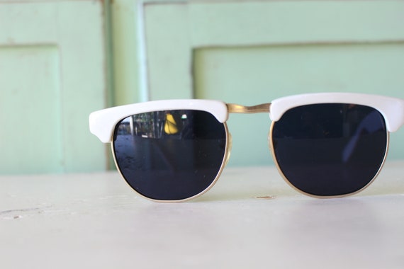 NOS Vintage HIPSTER  Sunglasses...retro. colorful… - image 3
