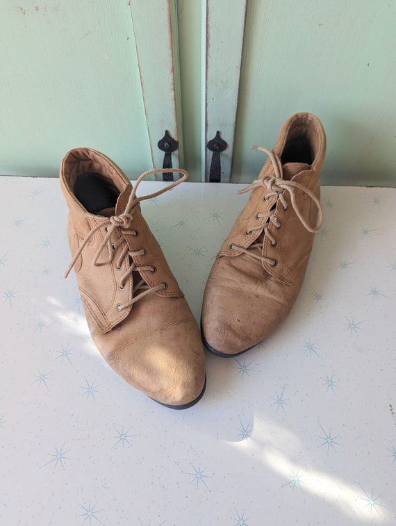 1980s Vintage NICOLE Brown Boots...size 8.5....des