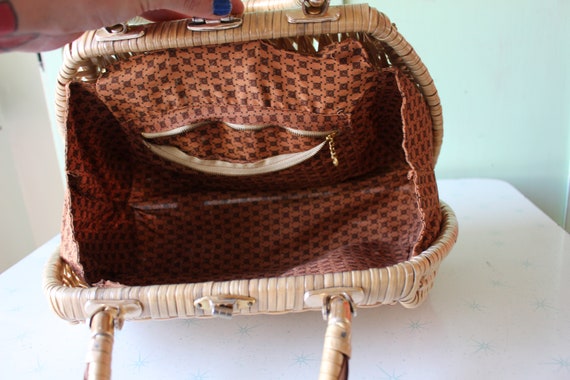 1960s 1970s Wicker Straw CLUTCH Purse.....date ni… - image 5