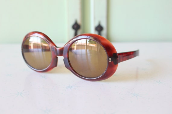 1960s 1970s Retro Dapper Vintage Big Sunglasses..… - image 1