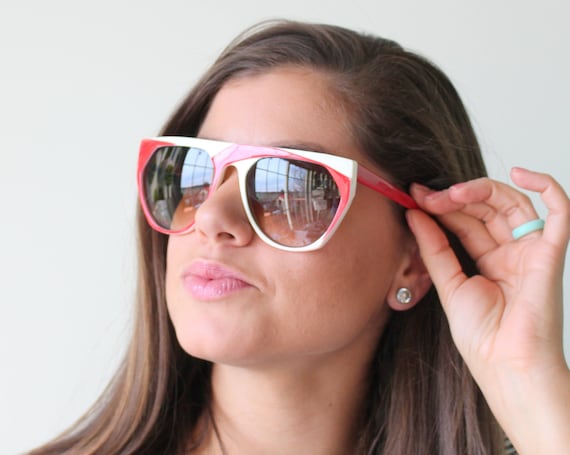 1980s Oversized Sunglasses: Red & White Mod Party… - image 1