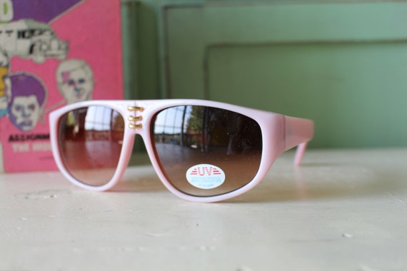 Vintage PINK Mod Taiwan ROC 1970s 80s Sunglasses.… - image 4