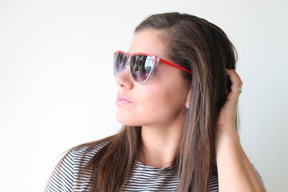 Vintage MOD GIRL Sunglasses...rare. womens eyewea… - image 2