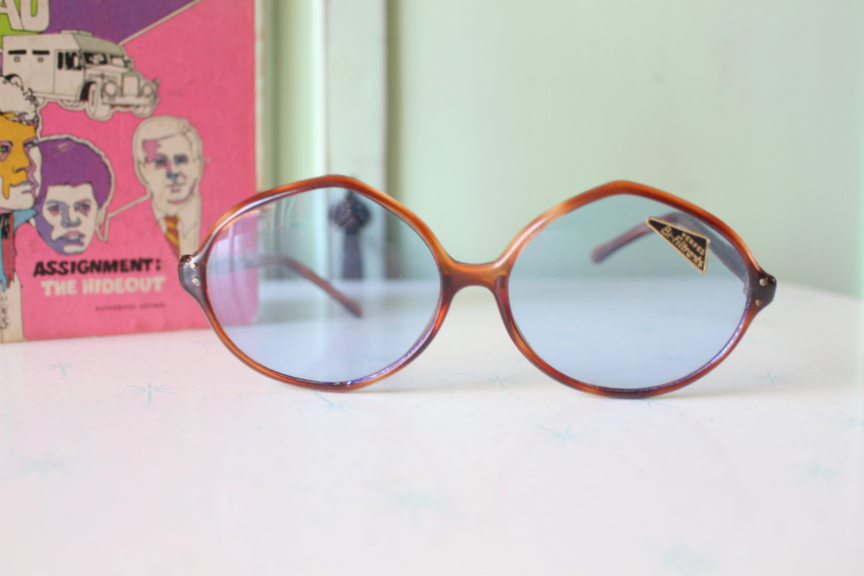Vintage 1960s Hexagon Sunglasses: Blue Mod Party Shades - Etsy display picture 1