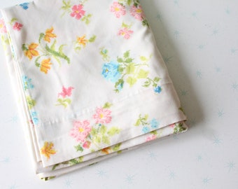Sábana plana completa con estampado floral vintage de los años 80: ropa de cama con estampado de rosas pastel