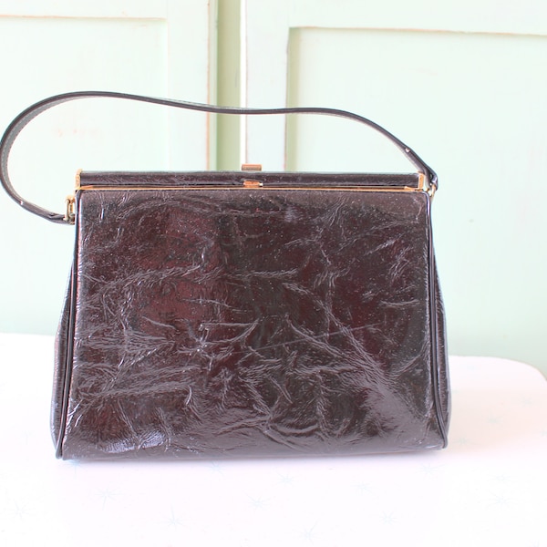 Vintage MOD GIRL Fancy Handbag...retro. black clutch. librarian. 1960s. 1970s. dainty. clutch. leather. mod. classic. twiggy.