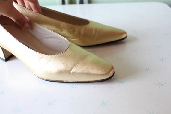 1980s Vintage Golden Heels.....size 6.5 womens...… - image 7