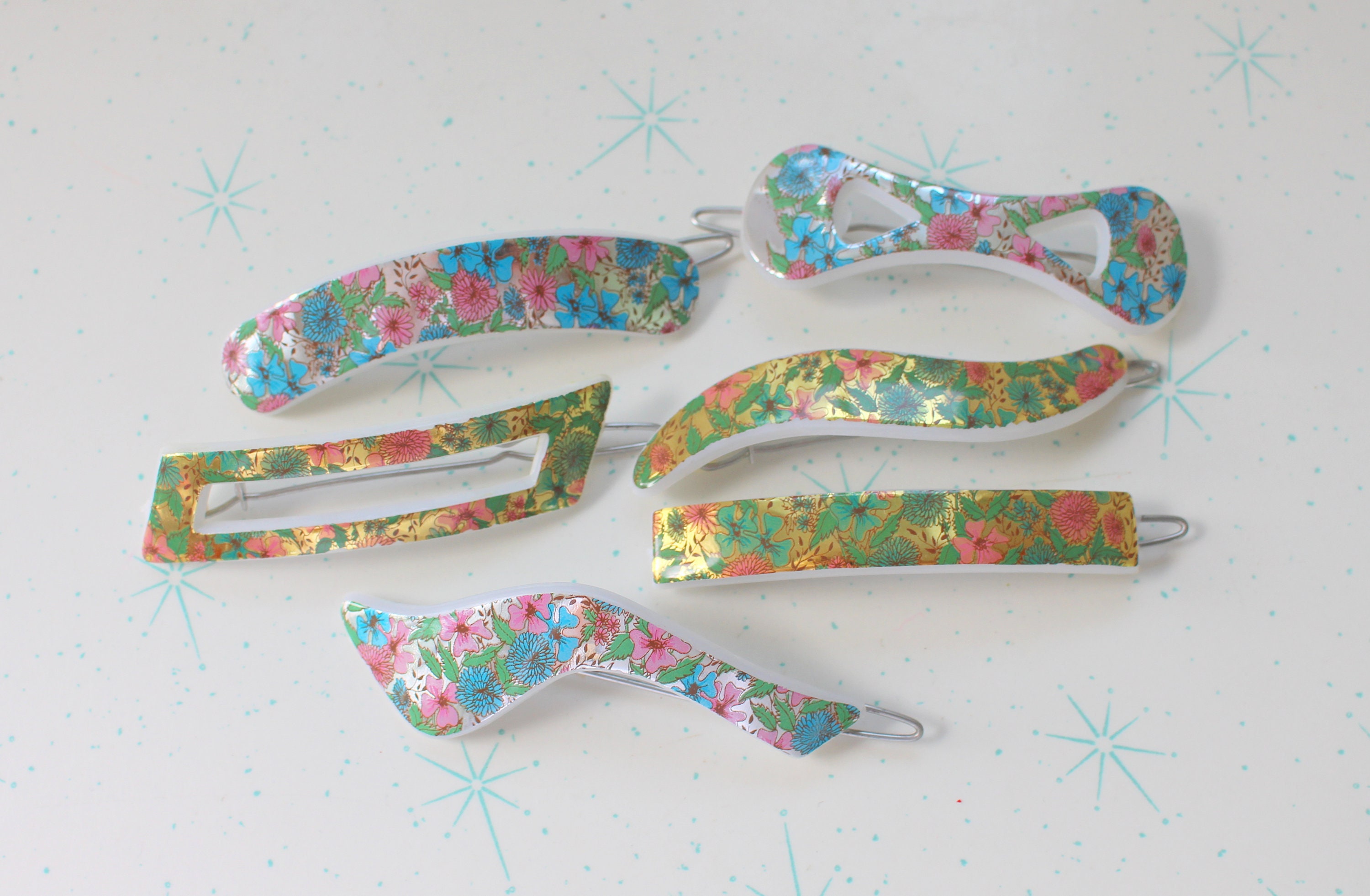 1960s Floral Hair Barrette: Mid-century Retro Accessory - Etsy display picture 2