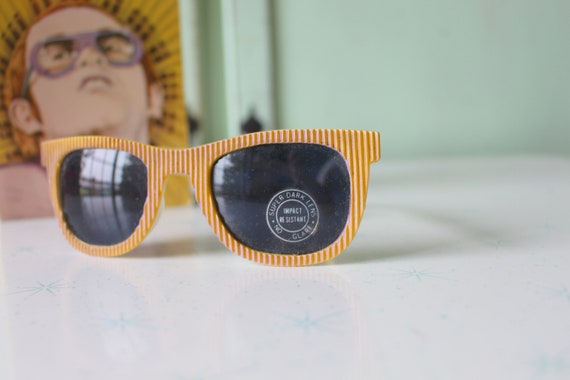 80s Vintage YELLOW Mod Sunglasses.retro. colorful… - image 1