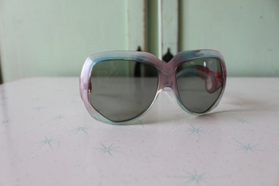 VINTAGE 1960s 70s Atomic Retro Sunglasses....eyew… - image 4